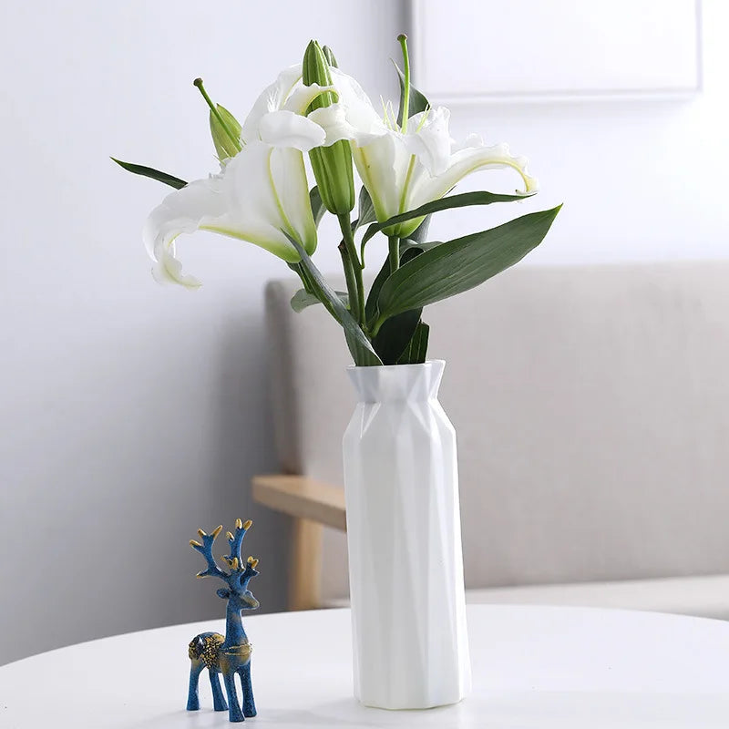 🌊 Water Ripple Plastic Vase