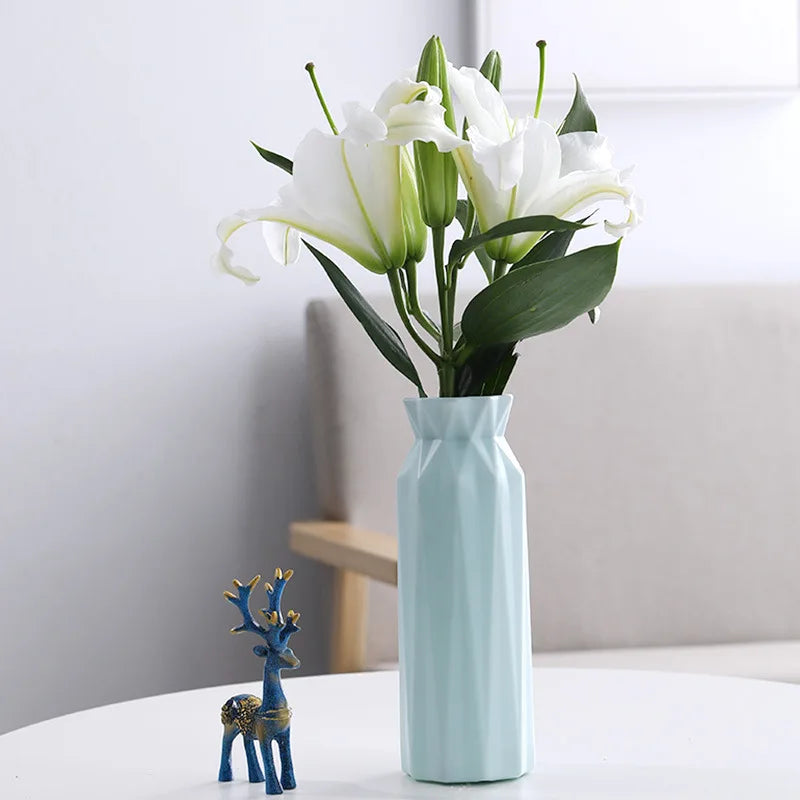 🌊 Water Ripple Plastic Vase